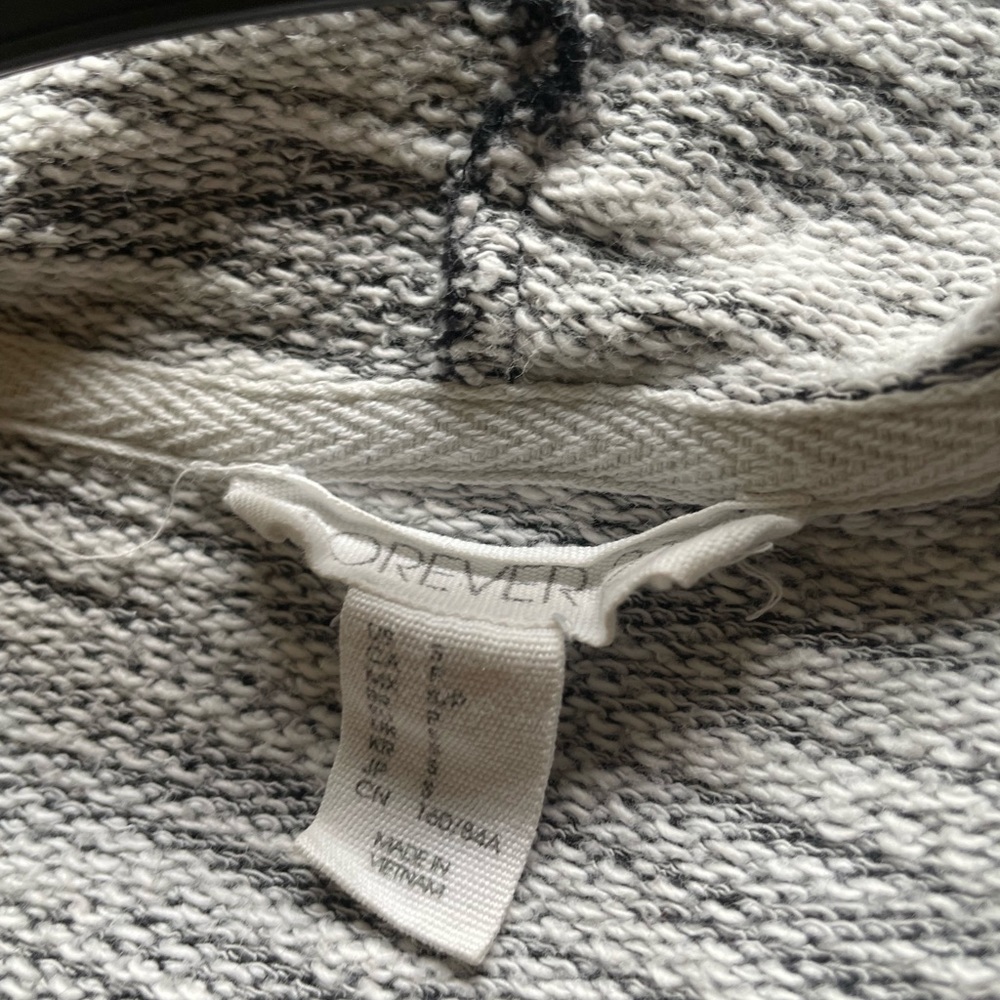 Forever 21 crop top sweater - Picture 5 of 5